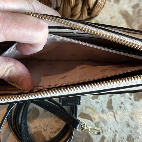 Kate Spade Jackson Crossbody in tan, black and ivory pebbled leather - Picture 4 of 6